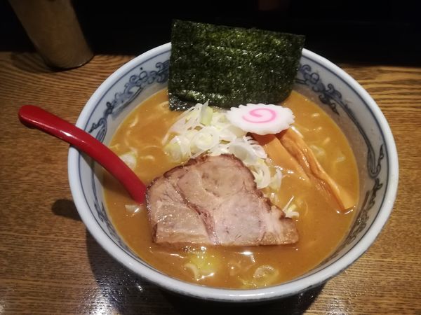「六三六らーめん（麺大盛）」@麺や 六三六 岐阜店の写真