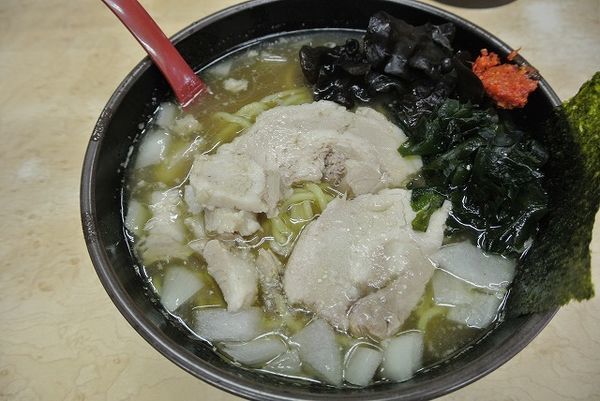 「ラーメン790円　麺硬め」@イレブンフーズ  源流の写真