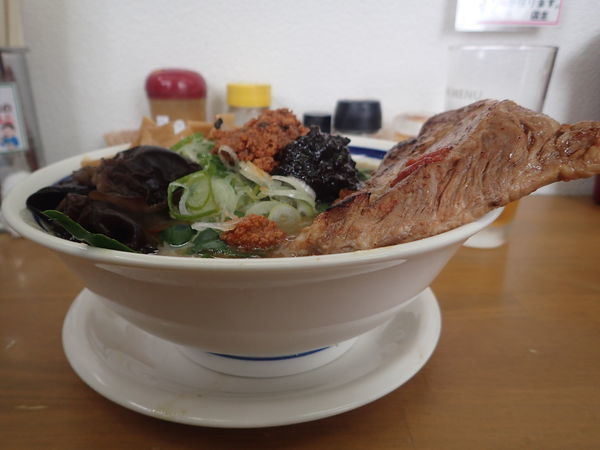 「豚骨胡麻～ユ D」@MENYA 食い味の道有楽の写真