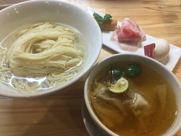 「特級白醤油つけ麺」@自家製麺 くろ松の写真
