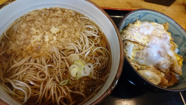 「カツ丼セット」@山吹 鶴巻本店の写真