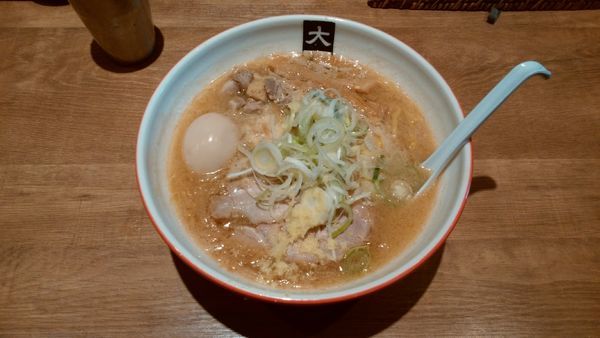 「味噌らーめん麺大盛＋煮玉子」@大島の写真