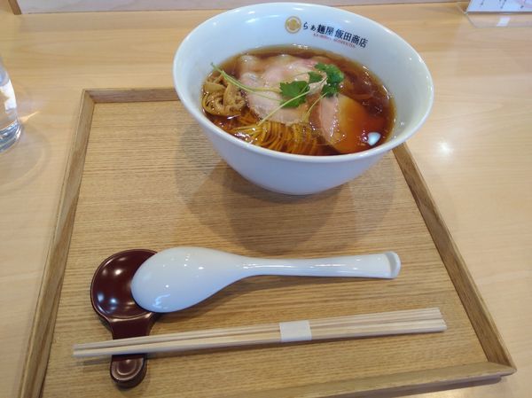 「醤油らぁ麺」@飯田商店 湯河原本店の写真