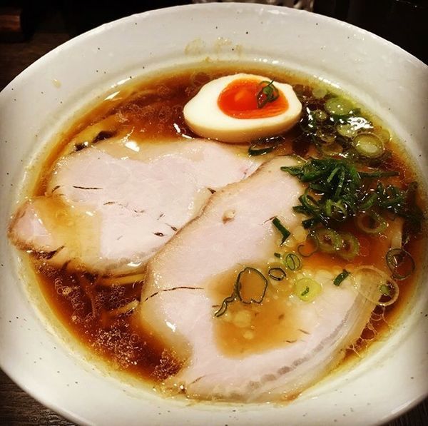 「名古屋コーチン丸鶏100％中華そば」@中華そば 無限の写真