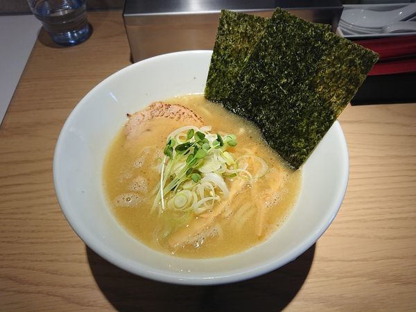 「醤油ラーメン 810円」@杏と桜の写真