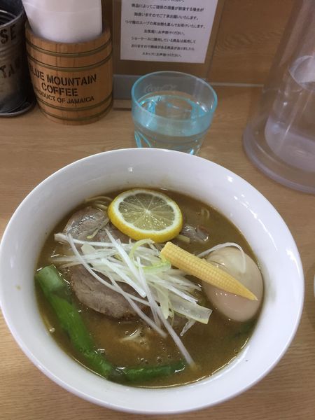 「濃厚牛白湯そば並」@NOODLE BASE  TRICK☆STARの写真