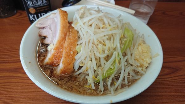 「小　少なめ　ニンニク　生卵」@ラーメン二郎 亀戸店の写真