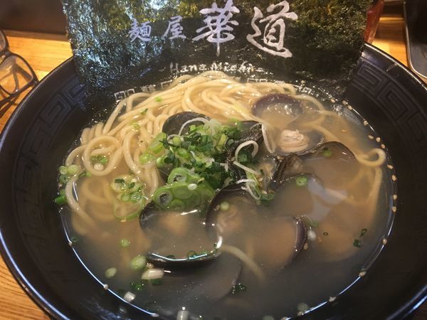 「大粒しじみラーメン890円」@麺屋 華道の写真