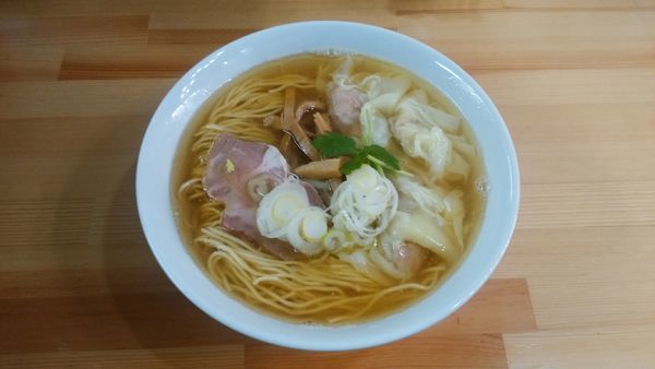 「塩ワンタン麺大盛」@中華そば こてつの写真