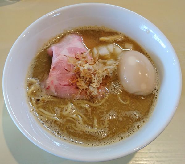 「煮干しらーめん＋味玉」@らーめん コッコの写真