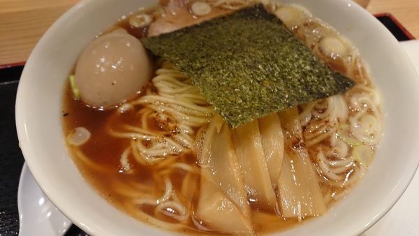 「味玉中華そば(中盛)」@舎鈴 プレナ幕張店の写真