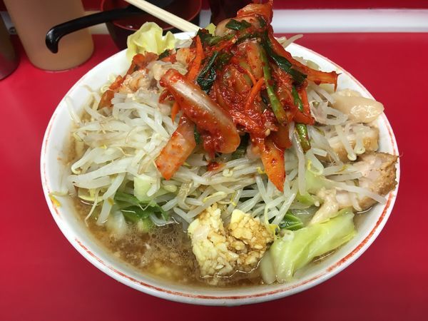 「ラーメン ニラキムチ 生卵(ヤサイ・ニンニク・アブラ)」@ラーメン二郎 湘南藤沢店の写真
