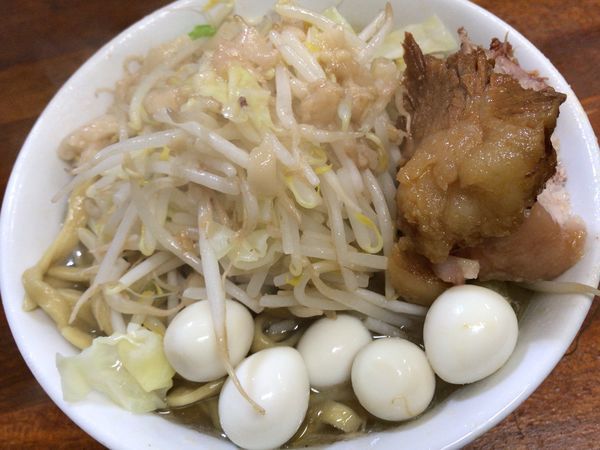 「小ラーメン(ヤサイアブラ)＋うずら」@蓮爾 新町一丁目店の写真