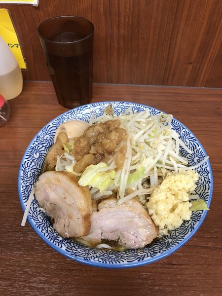 「小ラーメン+半熟味玉(ニンニクアブラマシ)」@立川田田の写真