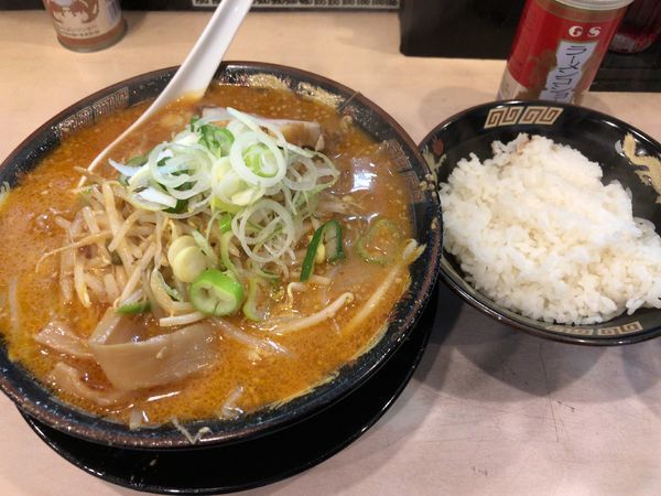 「辛味噌ラーメンとライス」@北海道らーめん みそ熊 本店の写真