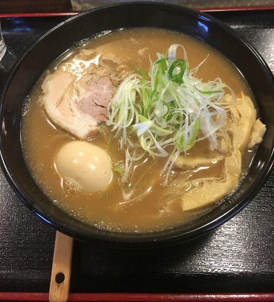 「旭川系ラーメン（魚介醤油豚骨）700円」@麺家 ぶっきら坊の写真