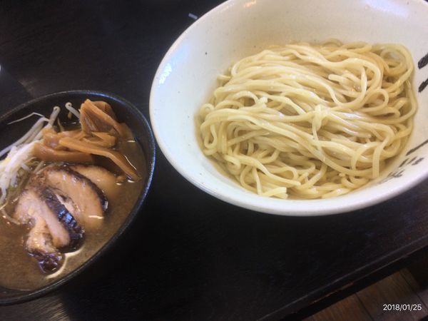 「半ちやーしゅーつけ麺」@創作らーめん 小川流 八王子みなみ野店の写真