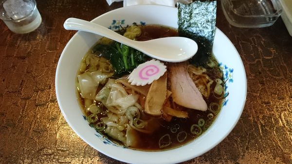 「ワンタンメン700円」@みみずくの写真