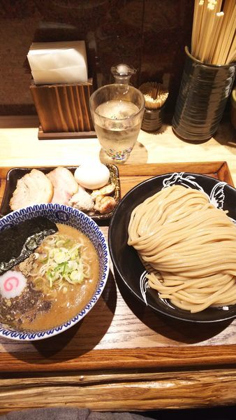 「つけ麺(並)+特選全部トッピング」@中華蕎麦 とみ田の写真