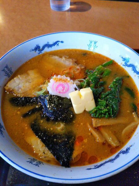 「菜の花濃厚味噌らーめん 780円+バター 50円」@らーめん ふらりの写真