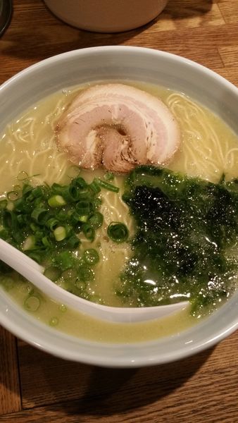 「まる玉らーめん」@らーめん まる玉 大島店の写真