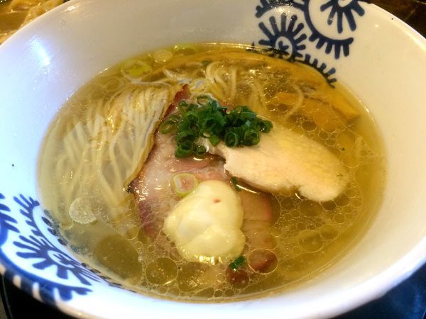 「【限定】塩そば（780円）」@特級鶏蕎麦 龍介の写真