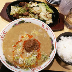 博多鉄板焼きセット ラータンメン