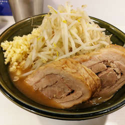 小ラーメン ニンニクマシ+豚1枚