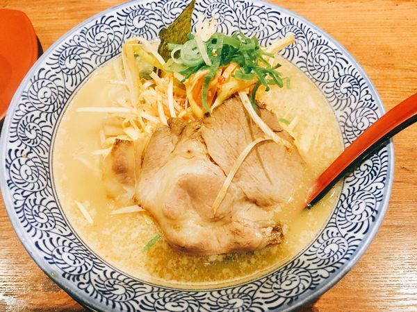 「辛ネギラーメン」@中華そば 郷家 天神店の写真