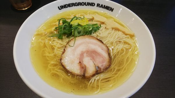 「塩中華そば」@UNDERGROUND RAMEN 川越仲町の写真