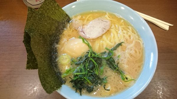 「ラーメン並+味玉」@寿々㐂家 曙町店の写真