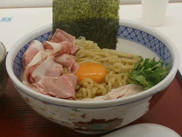 「濃厚たまごのまぜそば+特製トッピング」@中華そば 四つ葉 小田急うまいものめぐりと有名駅弁まつりの写真