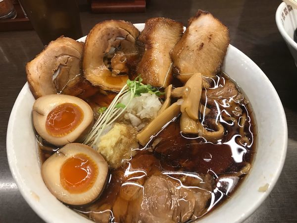 「特上肉そば 醤油」@肉そば総本山 神保町 けいすけの写真
