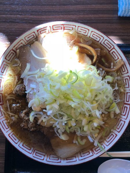 「肉盛旨辛わだそば大盛」@わだ屋の写真