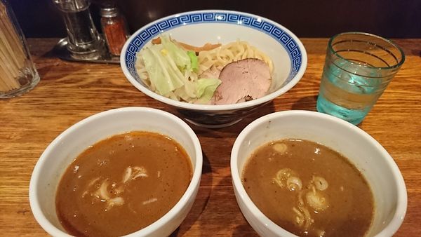 「２色つけ麺」@神保町 可以の写真