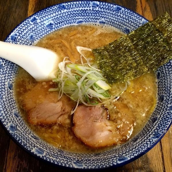 「正油らーめん」@らーめん てつや 南7条本店の写真