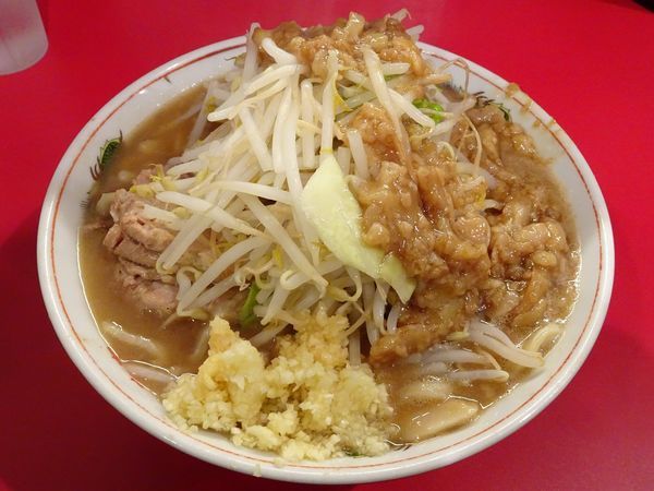 「ラーメン：豚2枚（760円）ニンニクアブラ」@ラーメン英二の写真