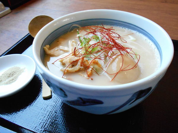 「濃厚 鶏白湯らーめん」@北海道らぁめん 伝丸 1国島田六合店の写真