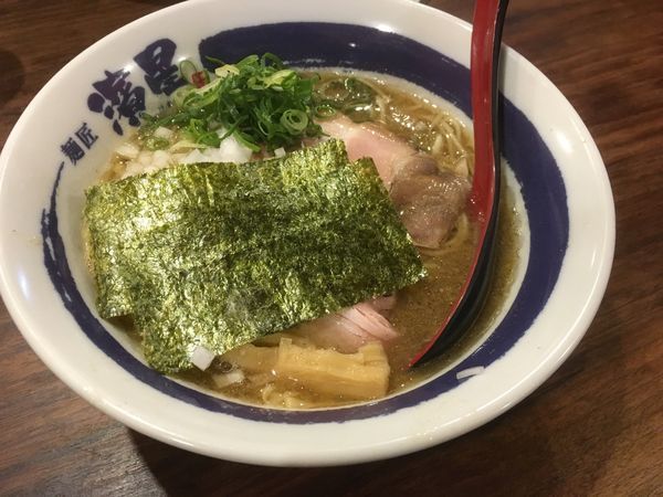 「濃厚煮干しそば」@濃厚煮干しそば 麺匠 濱星 関内店の写真