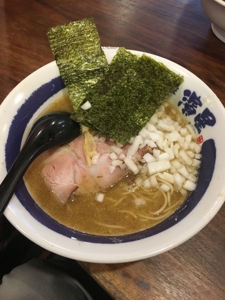 「濃厚煮干しそば」@濃厚煮干しそば 麺匠 濱星 関内店の写真
