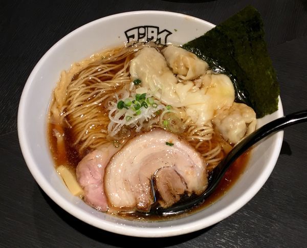 「ワンタンそば」@つけ麺 中華そば アンタイNOODLESの写真