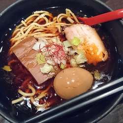 味玉黒醤油ラーメン