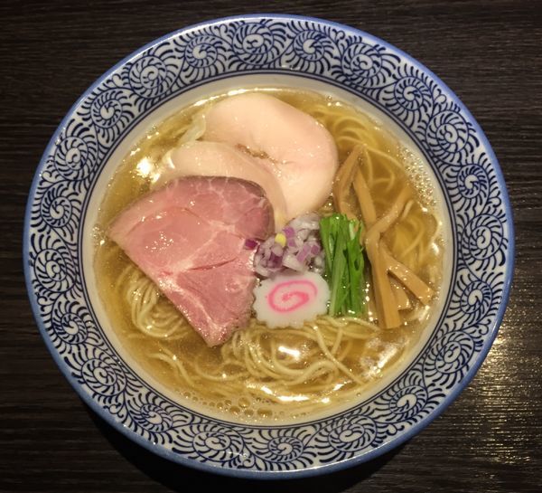 「あっさり煮干塩そば」@鶏そば なんきち 東京店の写真