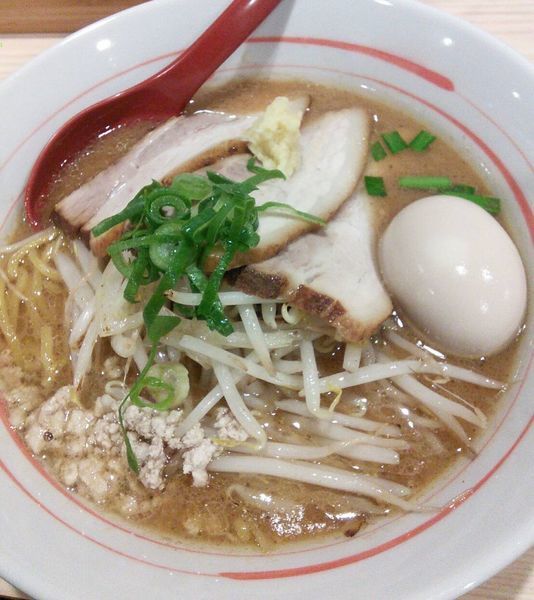 「肉玉スタミナ味噌　１０２０円」@拉麺 大公 南太田本店の写真