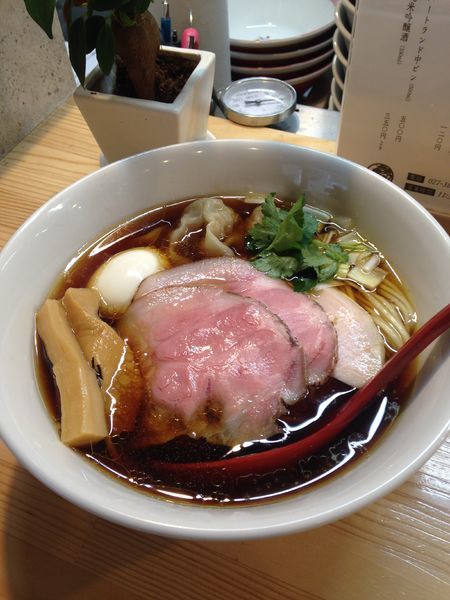 「松 特級中華そば 醤油」@自家製麺 くろ松の写真