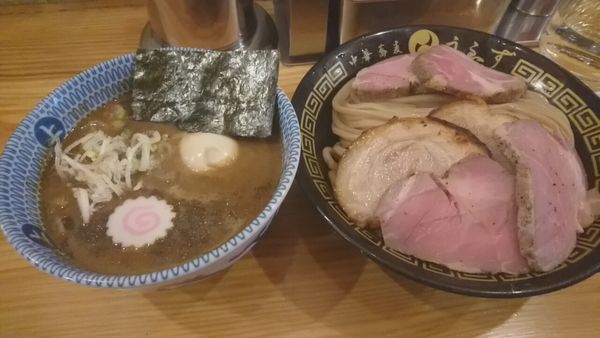 「特製つけ麺並＋ローストチャーシュー」@中華蕎麦うゑずの写真