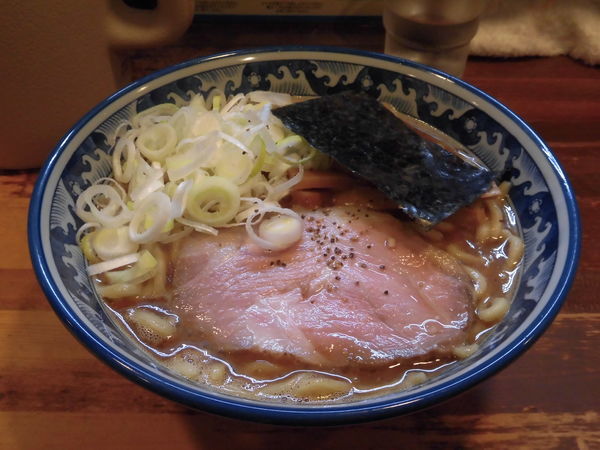 「ラーメン（ネギ多め）780円」@兎に角 松戸店の写真