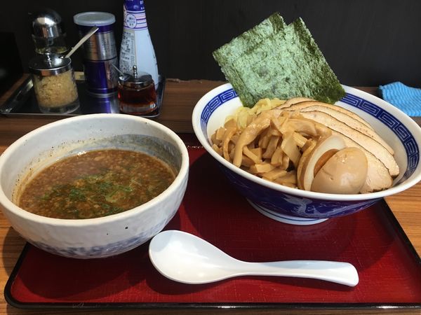 「特製盛りそば 大盛り トッピングチャーシュー」@優勝軒 伊東店の写真