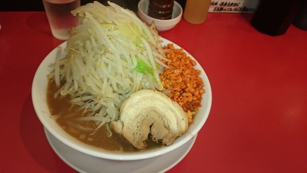 「ラーメン　野菜＋辛揚げ」@鷹の目 獨協大学前本店の写真