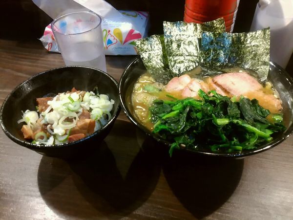 「チャーシュー麺並＋ちゃーしゅーまぶし」@家系ラーメン クックらの写真